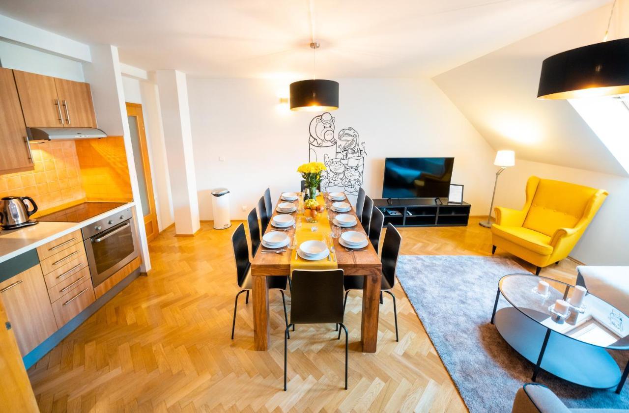 Apartment Klimentska Cartoon